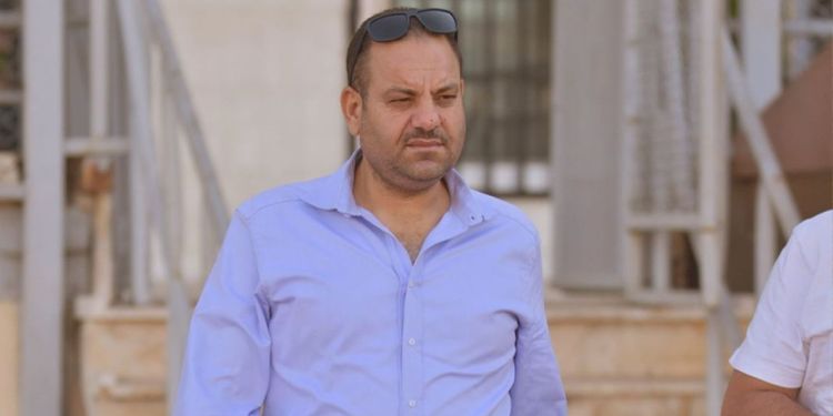 The article's picture is expressive