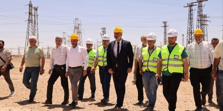 Deir Ezzor Governor, UCC Discuss New Power Plants in Al-Taym