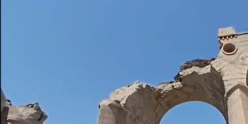 تركيب جسر معدني مؤقت في عين البوجمعة بدير الزور
