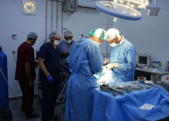 استئصال كلية لطفل في مشفى الميادين الوطني بنجاح