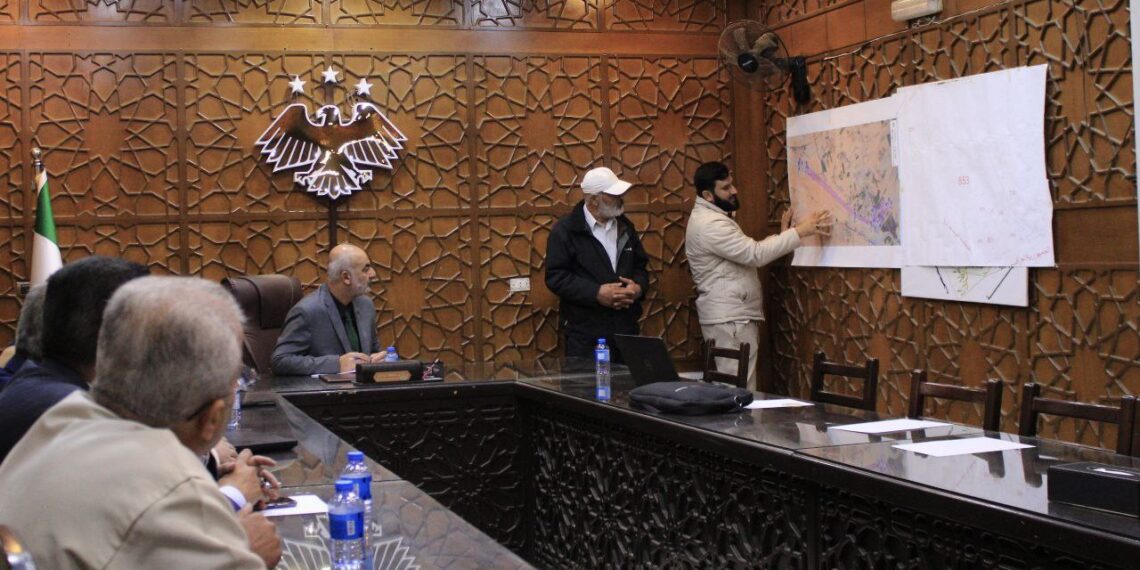 Deir Ezzor Governor Meets with Al-Bukamal Border Crossing Administration to Discuss New Expansion