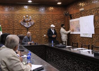 Deir Ezzor Governor Meets with Al-Bukamal Border Crossing Administration to Discuss New Expansion