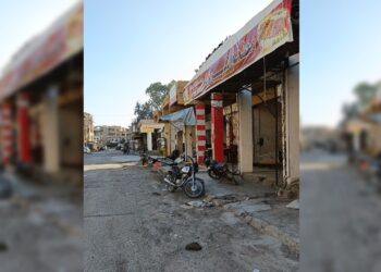 افتتاح محال تجارية وصناعية في منطقة “الكراج” بمدينة دير الزور