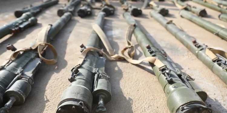 مديرية أمن البوكمال تضبط صواريخ مضادة للطيران كانت معدّة للتهريب