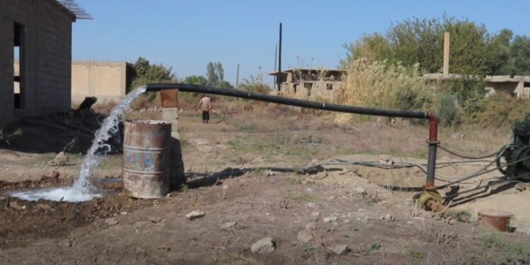 Constant suffering in Deir Ezzor desert… Residents of several villages demand a field tour to improve services