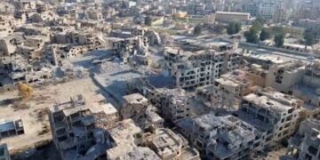 محافظة دير الزور تدعو مالكي العقارات المتضررة لمراجعة لجان الأحياء خلال 10 أيام