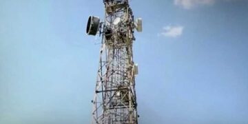 عودة الاتصالات والإنترنت إلى دير الزور بعد انقطاع دام أكثر من 22 ساعة