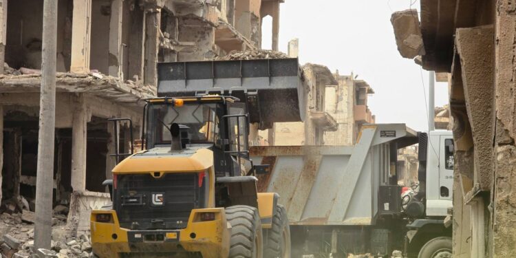 “Deir Ezzor Spring” Campaign Continues to Remove Rubble and Improve Services and Infrastructure in the city