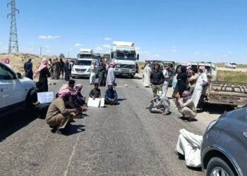 Farmers in Hasakah block Tal Abyad road in protest over lack of agricultural diesel allocations