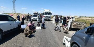 Farmers in Hasakah block Tal Abyad road in protest over lack of agricultural diesel allocations