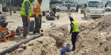تأهيل شبكة الصرف الصحي في شارع التكايا بدير الزور