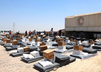 الهلال الأحمر العربي السوري يوزّع مساعدات على 587 أسرة متضررة من فيضان الفرات في الرقة