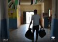 بدء عودة الأهالي إلى منازلهم في دير الزور وإغلاق أول مراكز الإيواء بعد انحسار مياه الفرات