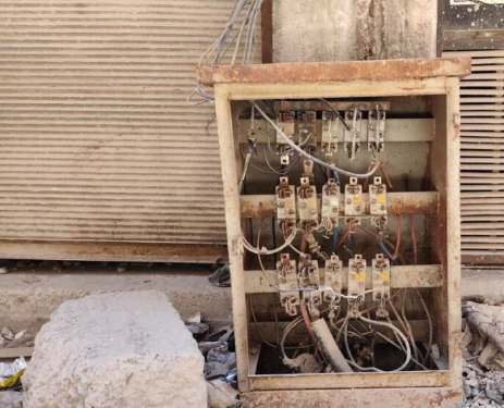 الضابطة العدلية في كهرباء الرقة تضبط مخالفات وتعديات على الشبكة الكهربائية وسط المدينة