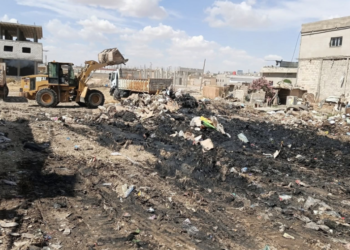 مديرية الخدمات الفنية في الرقة تواصل تأهيل الطرق وتنفيذ حملات النظافة في بلدة سلوك