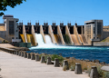 The Euphrates Dam closes an additional spillway gate and reduces water passes to 900 cubic meters per second