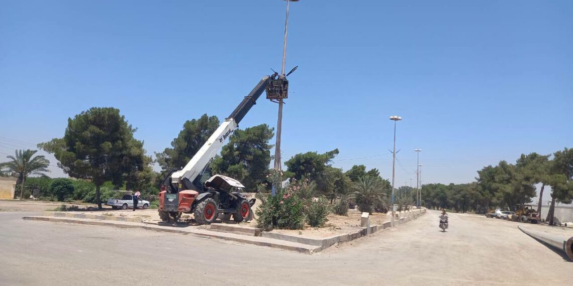 استكمال إنارة المدخل الجنوبي للرقة تمهيداً لافتتاح الجسر الجديد