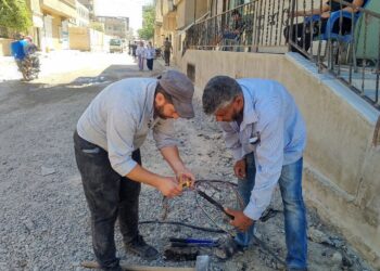 ورشات اتصالات دير الزور تواصل صيانة الشبكة وتعيد الخدمة لمشتركين في حي الحميدية
