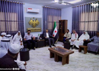 مدير منطقة الميادين يبحث مع أهالي القورية واقع الخدمات وسبل تحسينها