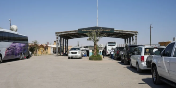 منفذ البوكمال الحدودي يسجل حركة عبور متنامية واستقبال آلاف العائدين من العراق